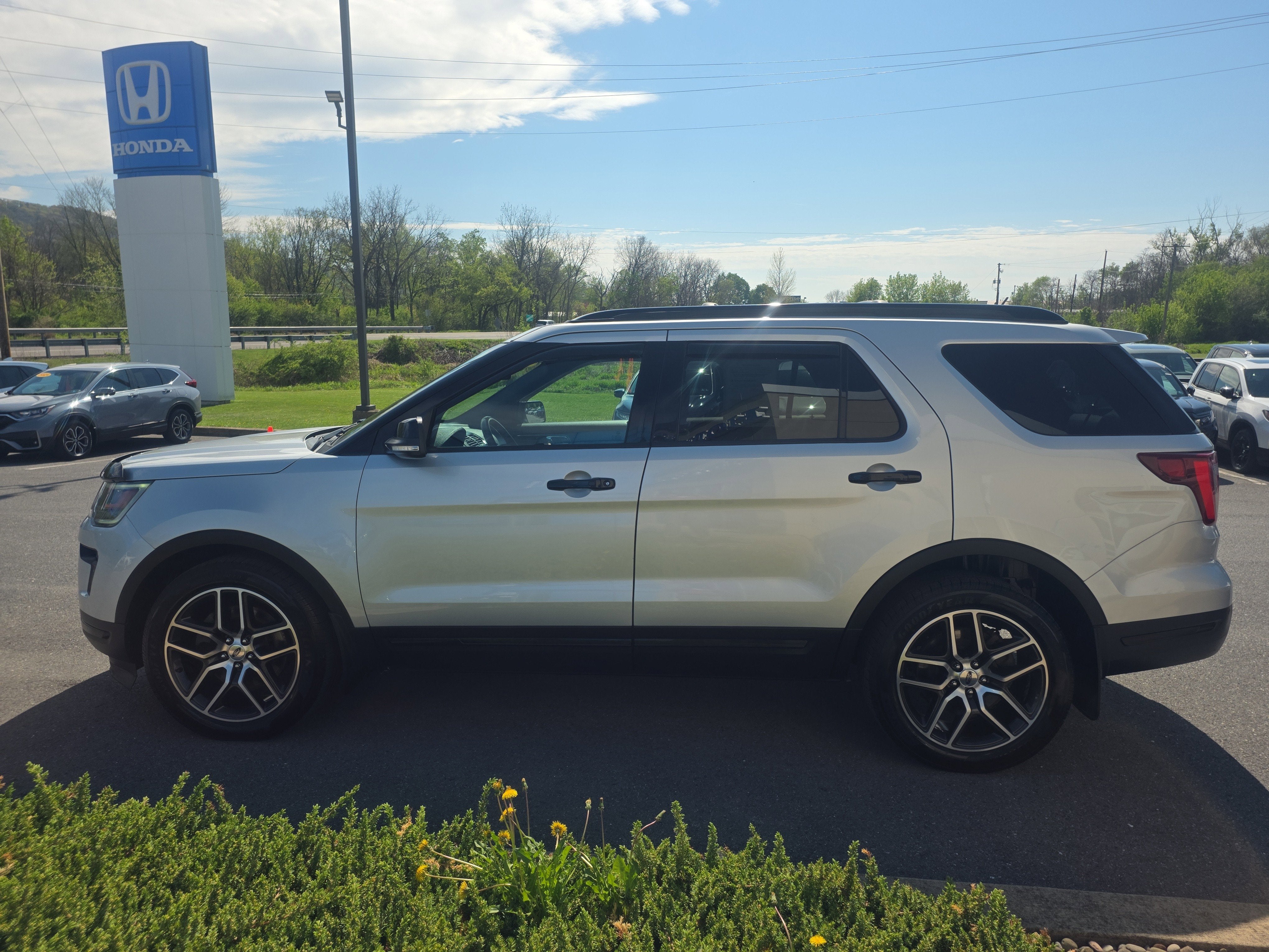 2019 Ford Explorer Sport