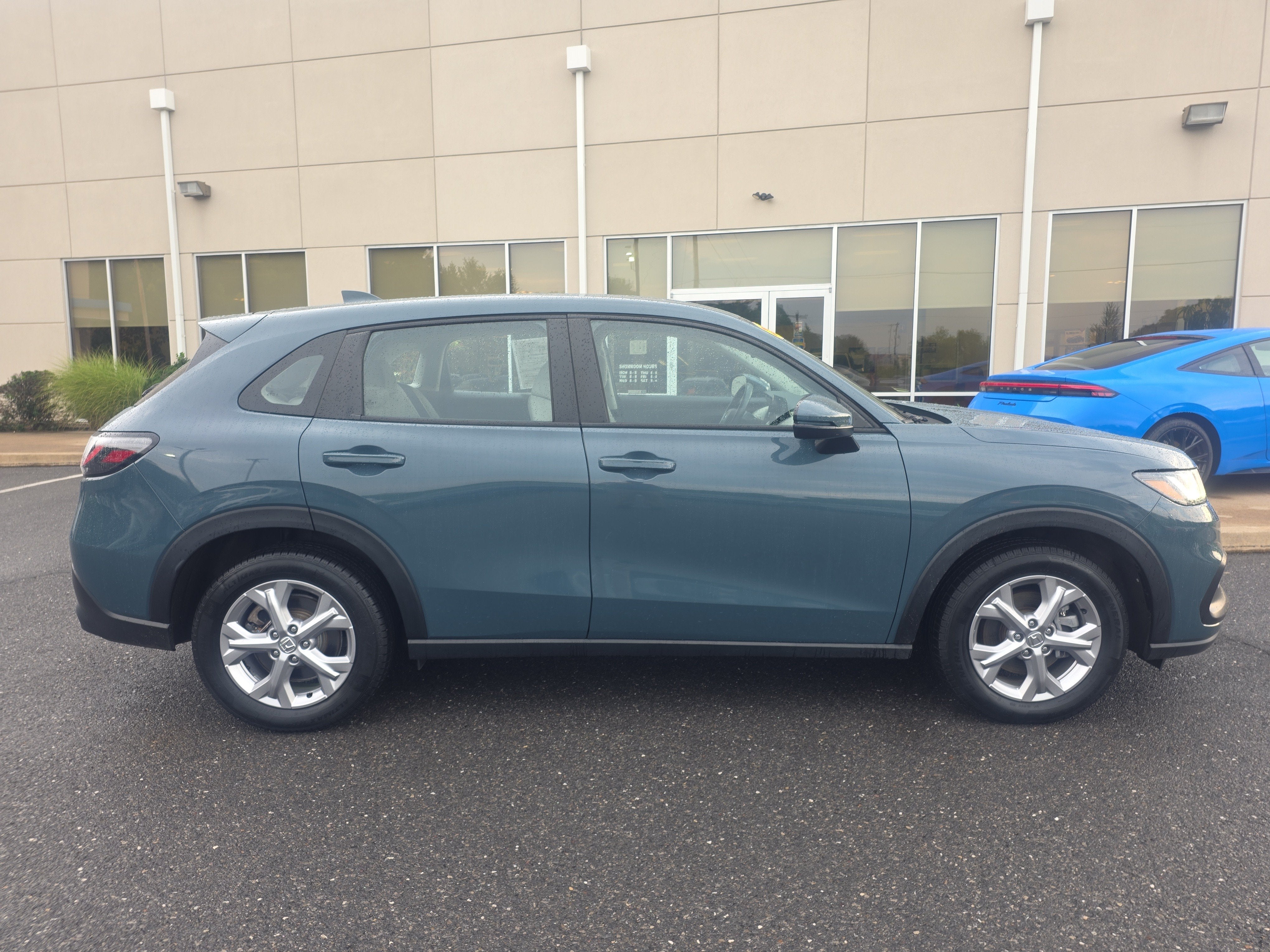 2024 Honda HR-V LX