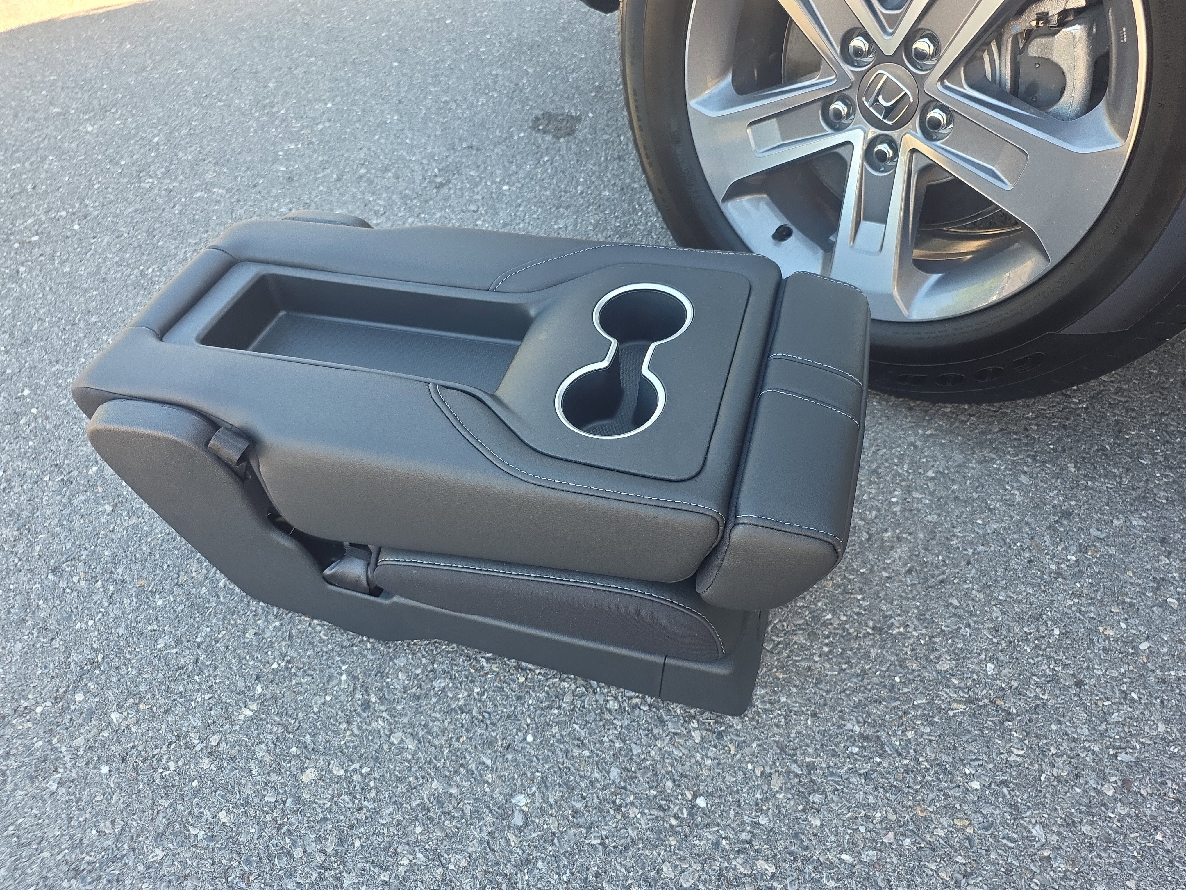 2025 Honda Pilot Base