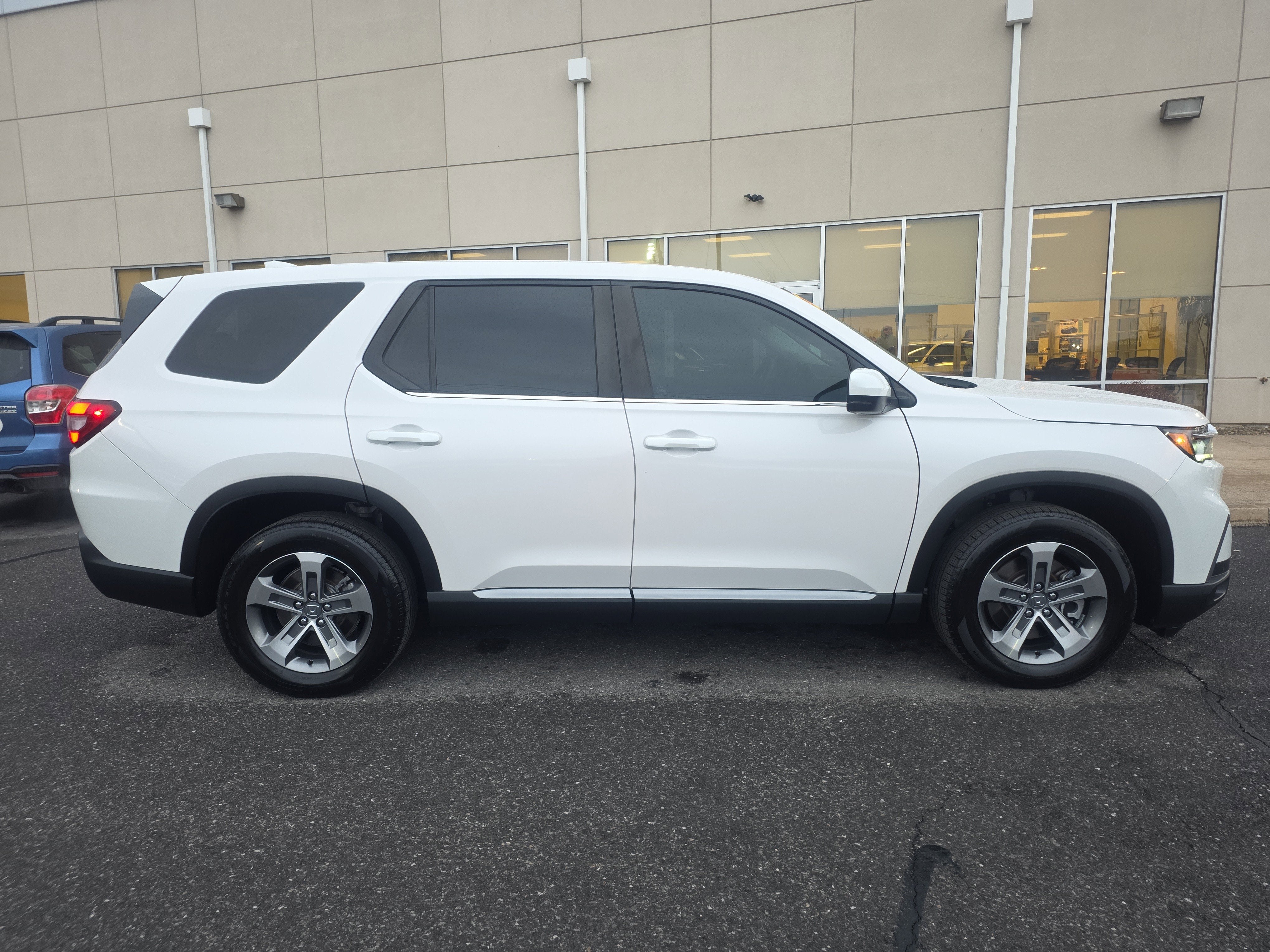 2023 Honda Pilot EX-L 7 Passenger