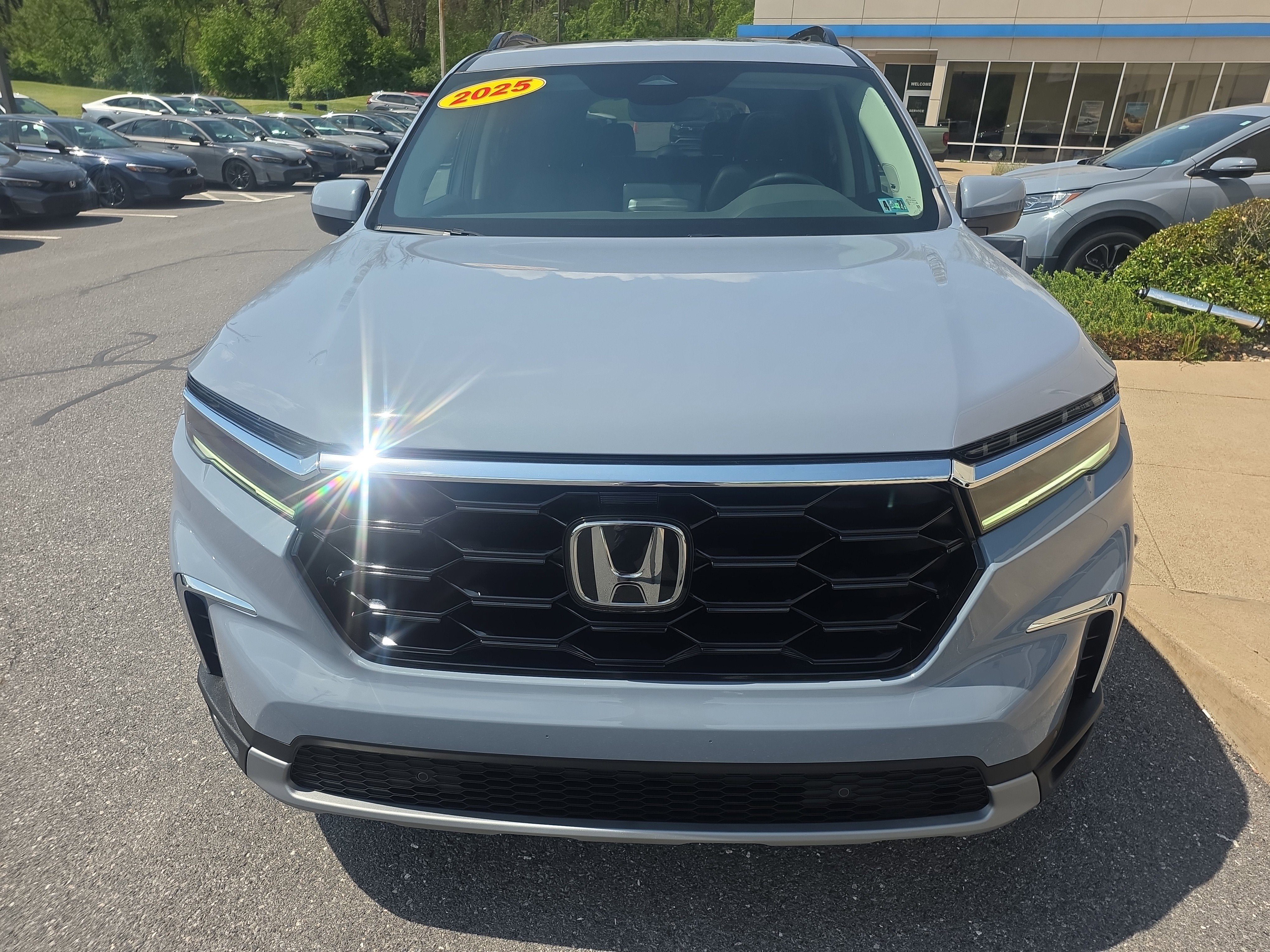2025 Honda Pilot Touring
