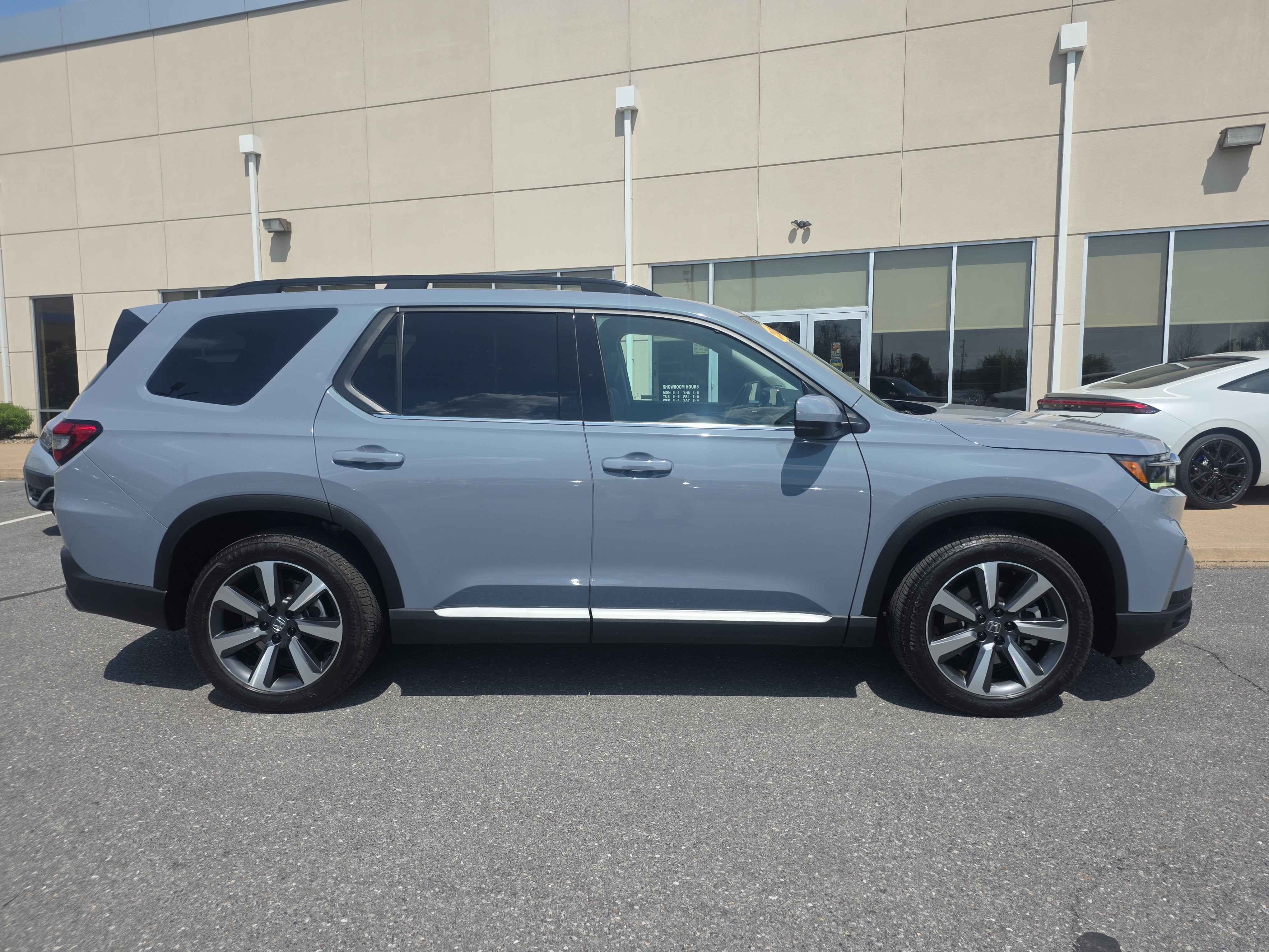 2025 Honda Pilot Touring
