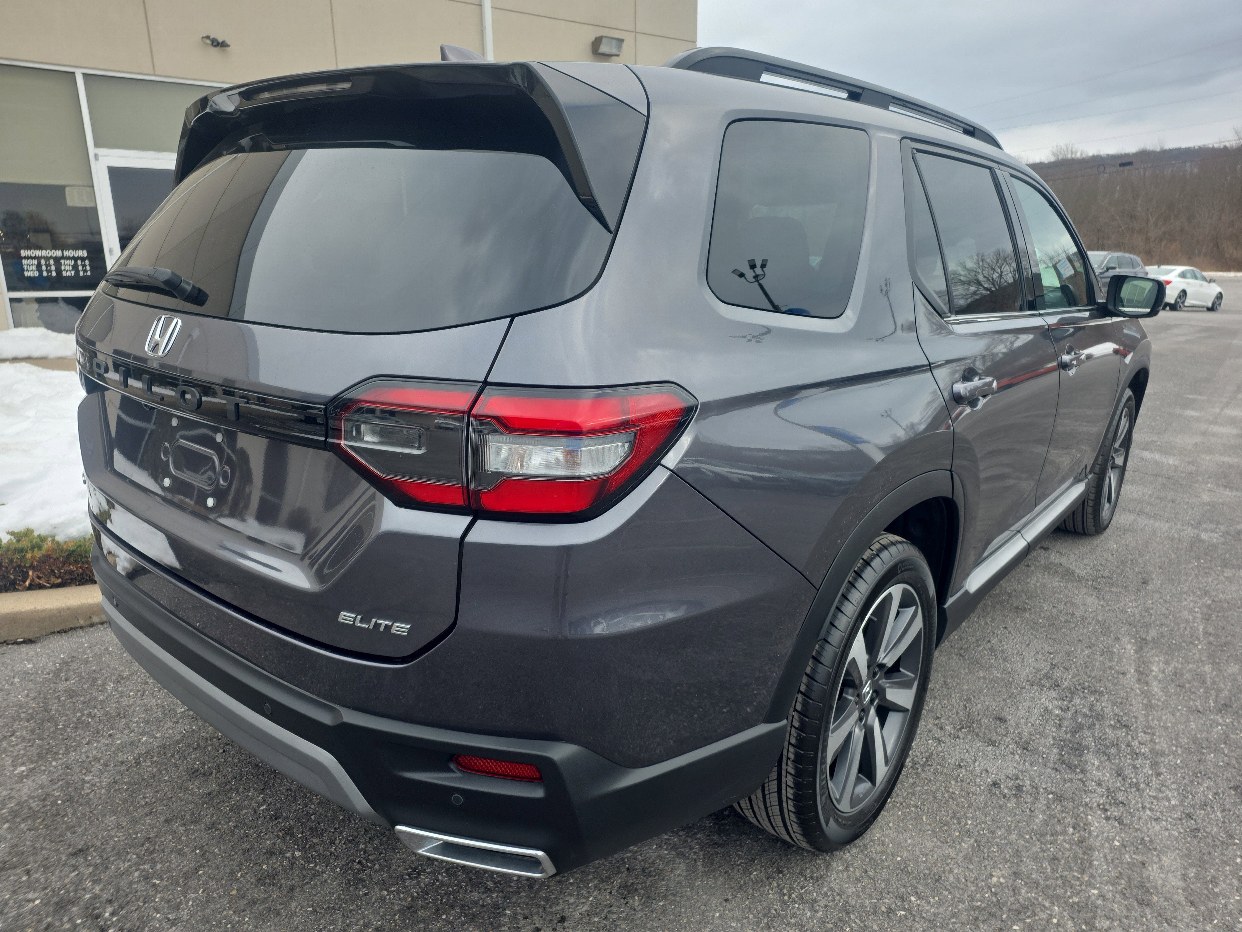 2023 Honda Pilot Elite