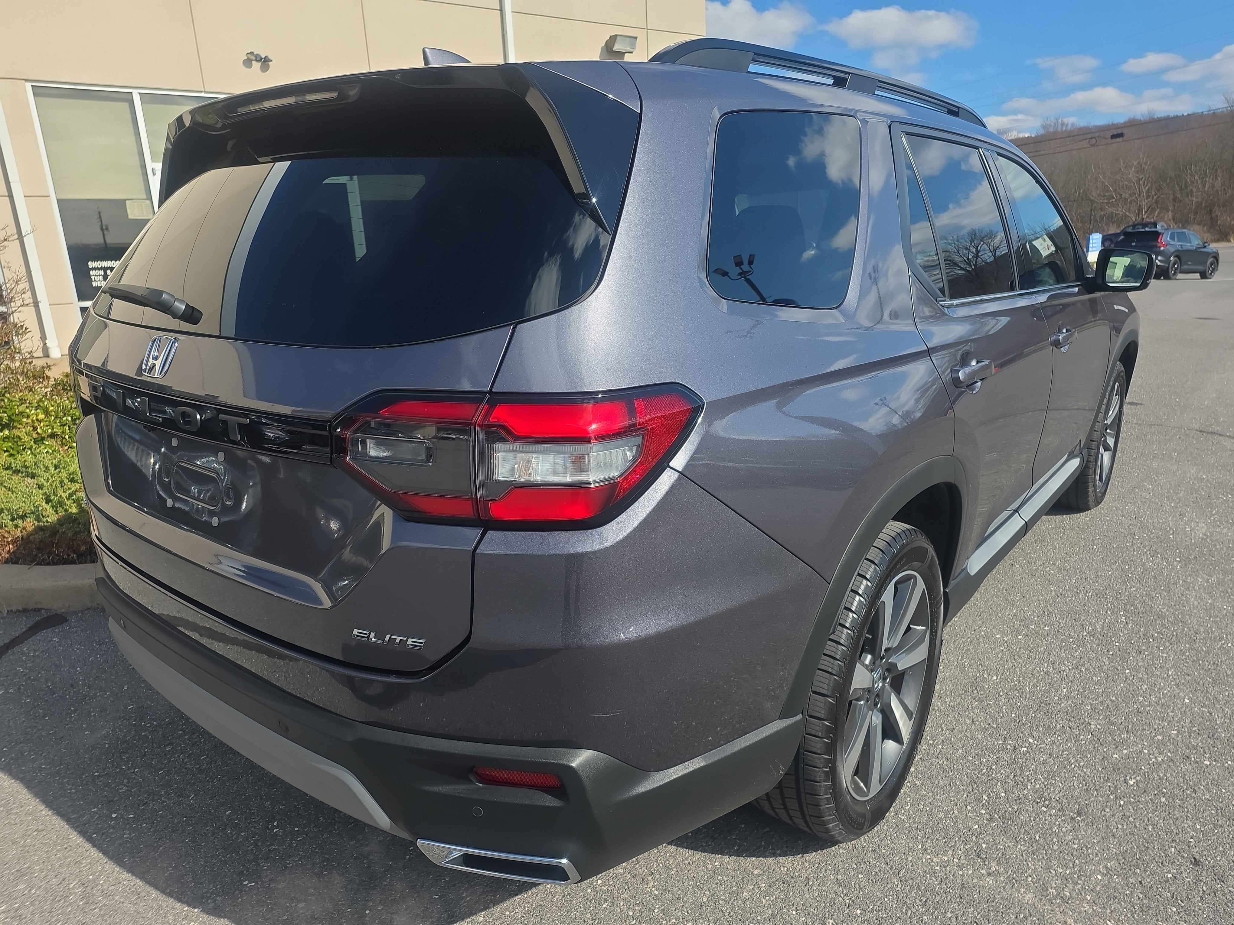 2023 Honda Pilot Elite