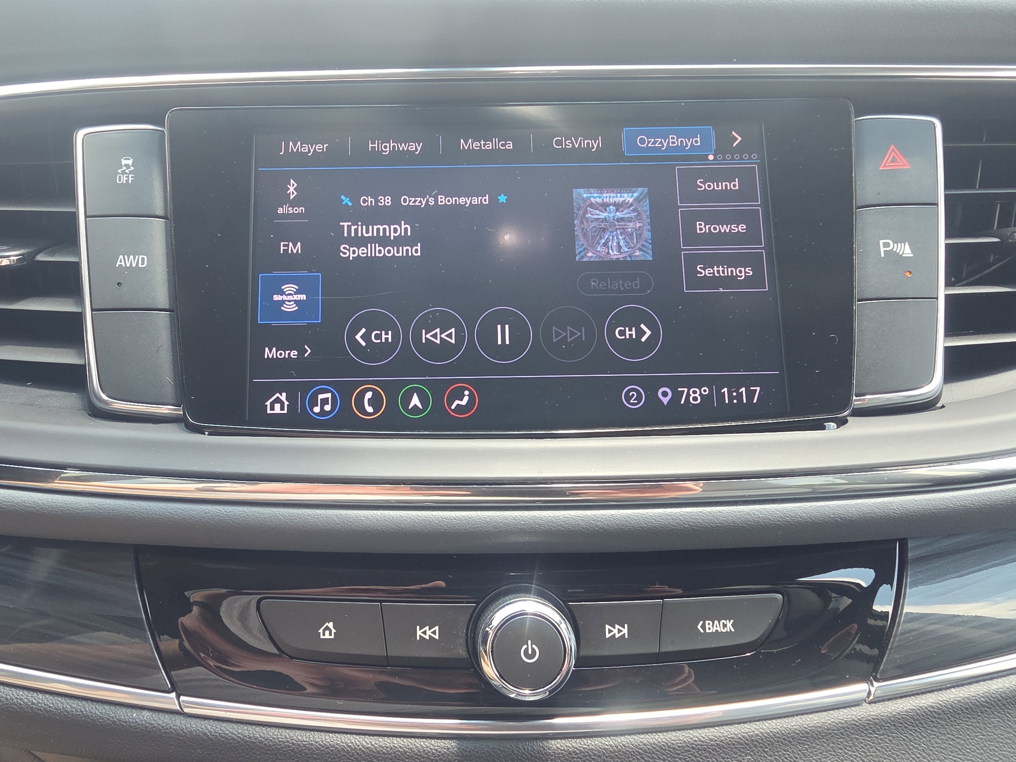 2021 Buick Enclave Essence