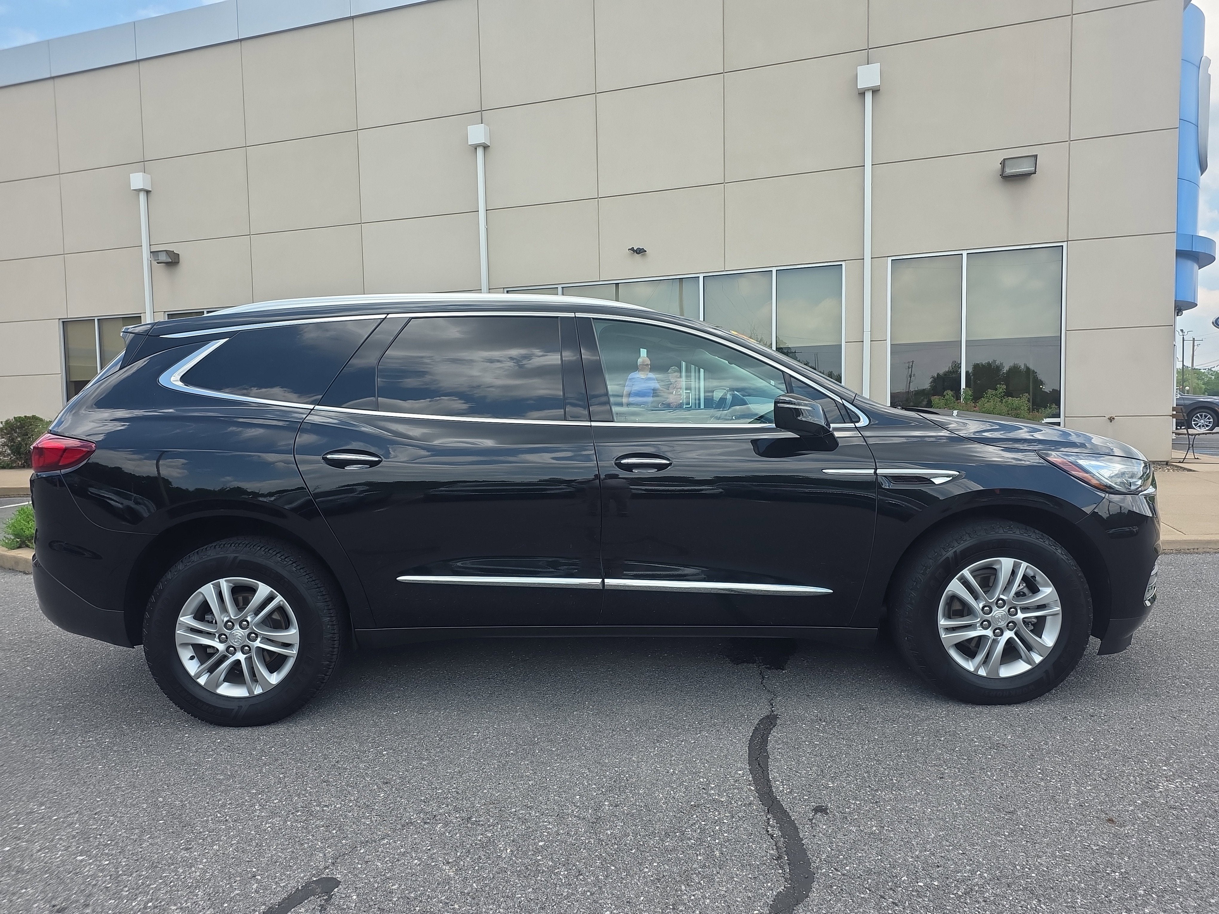 2021 Buick Enclave Essence