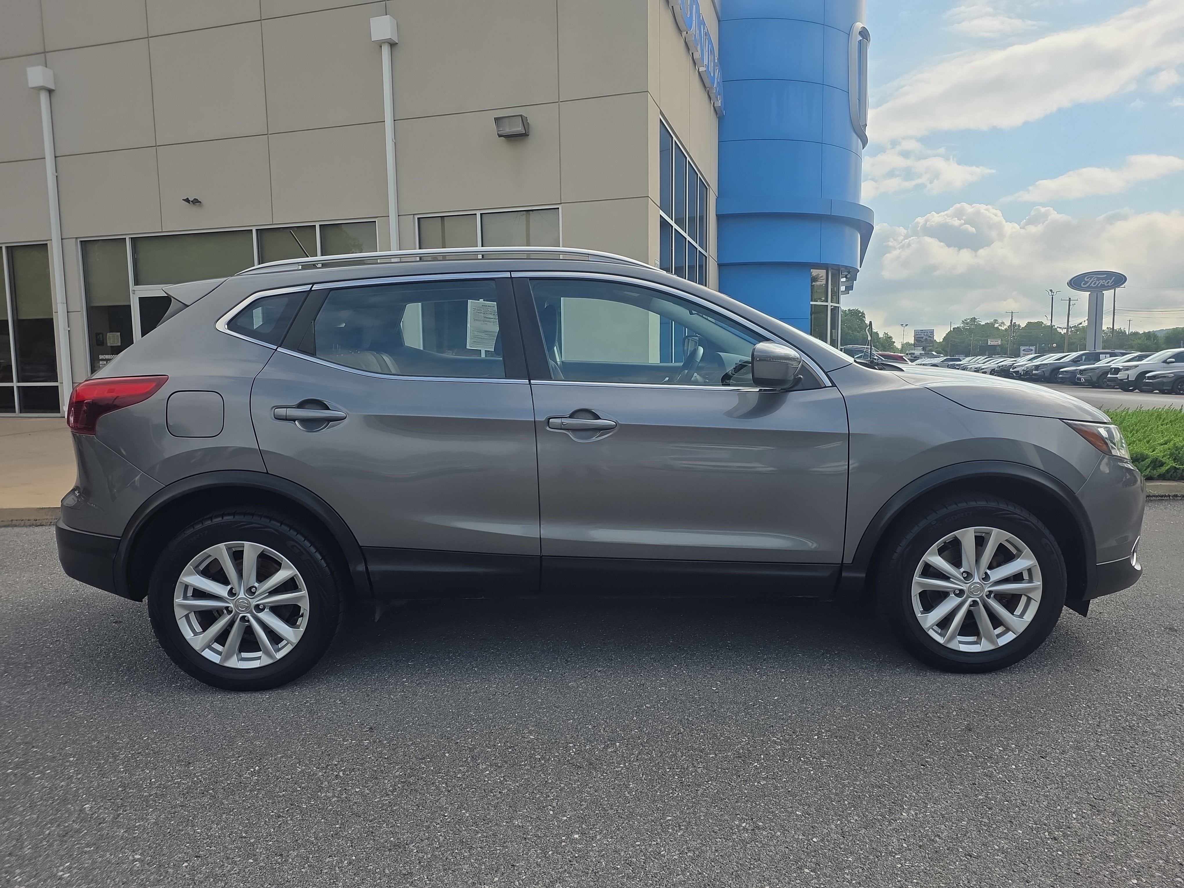 2017 Nissan Rogue Sport SV