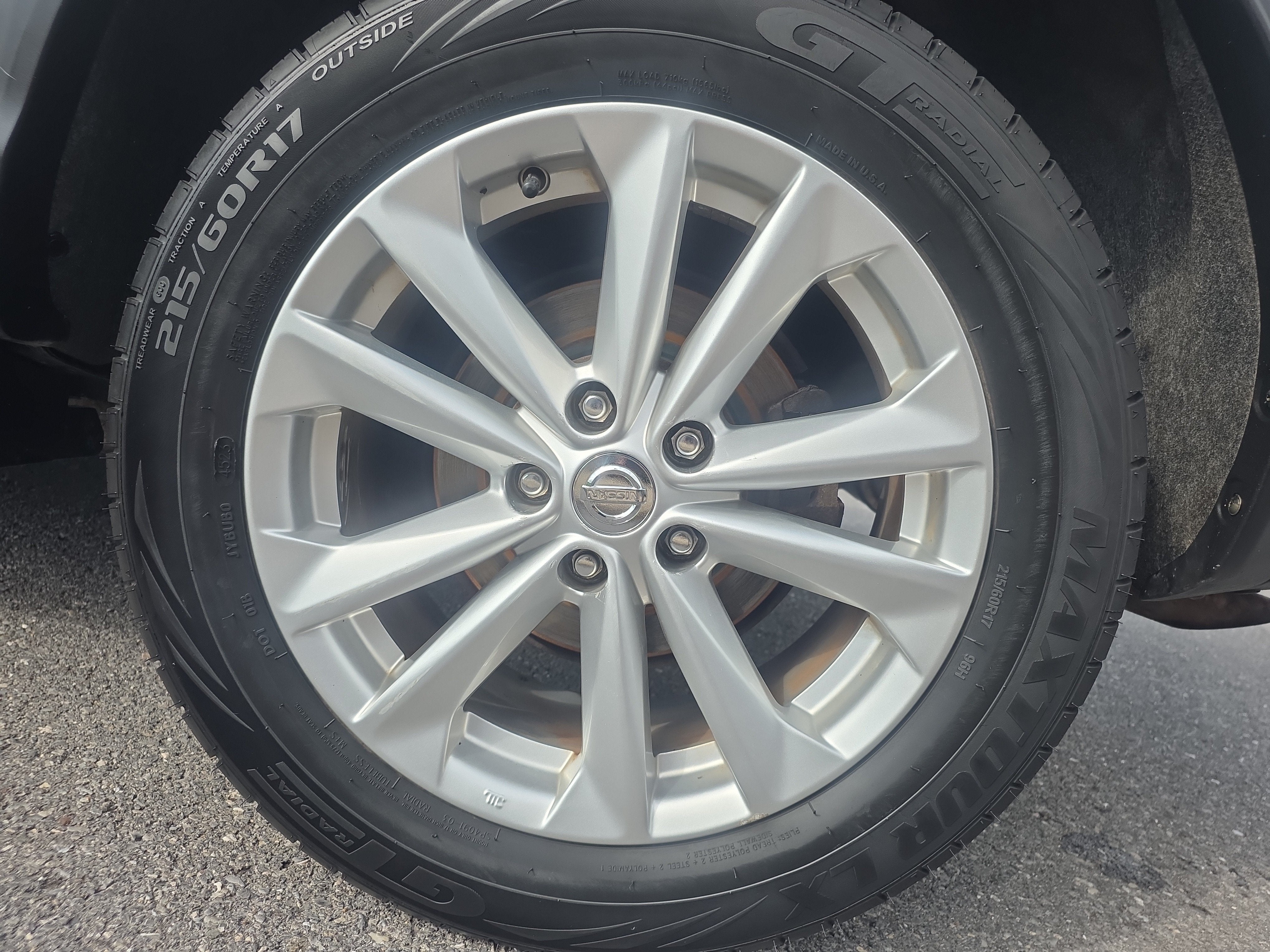 2017 Nissan Rogue Sport SV